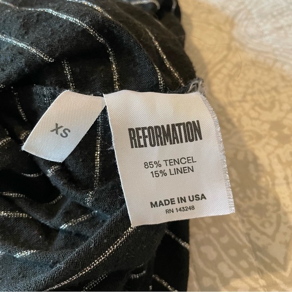Reformation Black & Silver Metallic Stripe Short Sleeve Stretchy Tee Extra Small - Picture 7 of 9